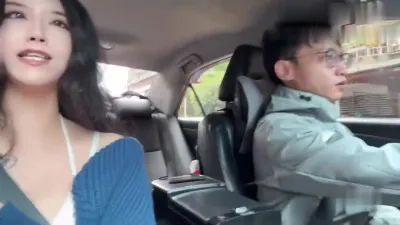 车震八字奶少妇!我好久没高潮过了,被猛干到喷水高潮连连,车子都震得直晃!