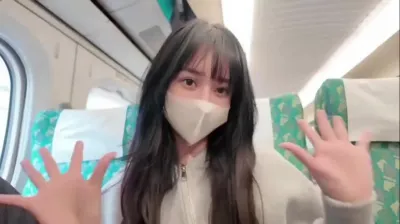 老婆旅游出轨朋友 隔壁房叫来3P 老公戴绿帽当场被NTR