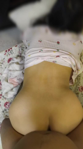 老公出差不在家,郑州少妇客厅沙发被操到喷水失禁